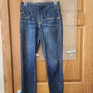 Rock & Republic wide band stretch pull on denim